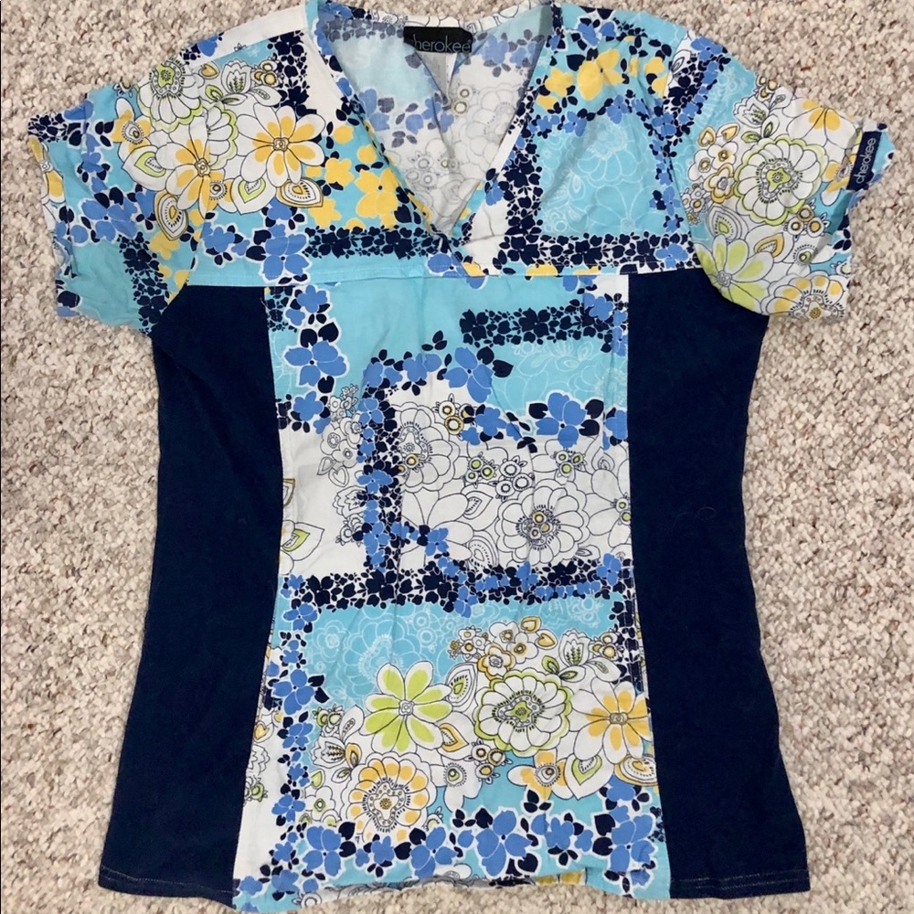 Women’s scrub top
